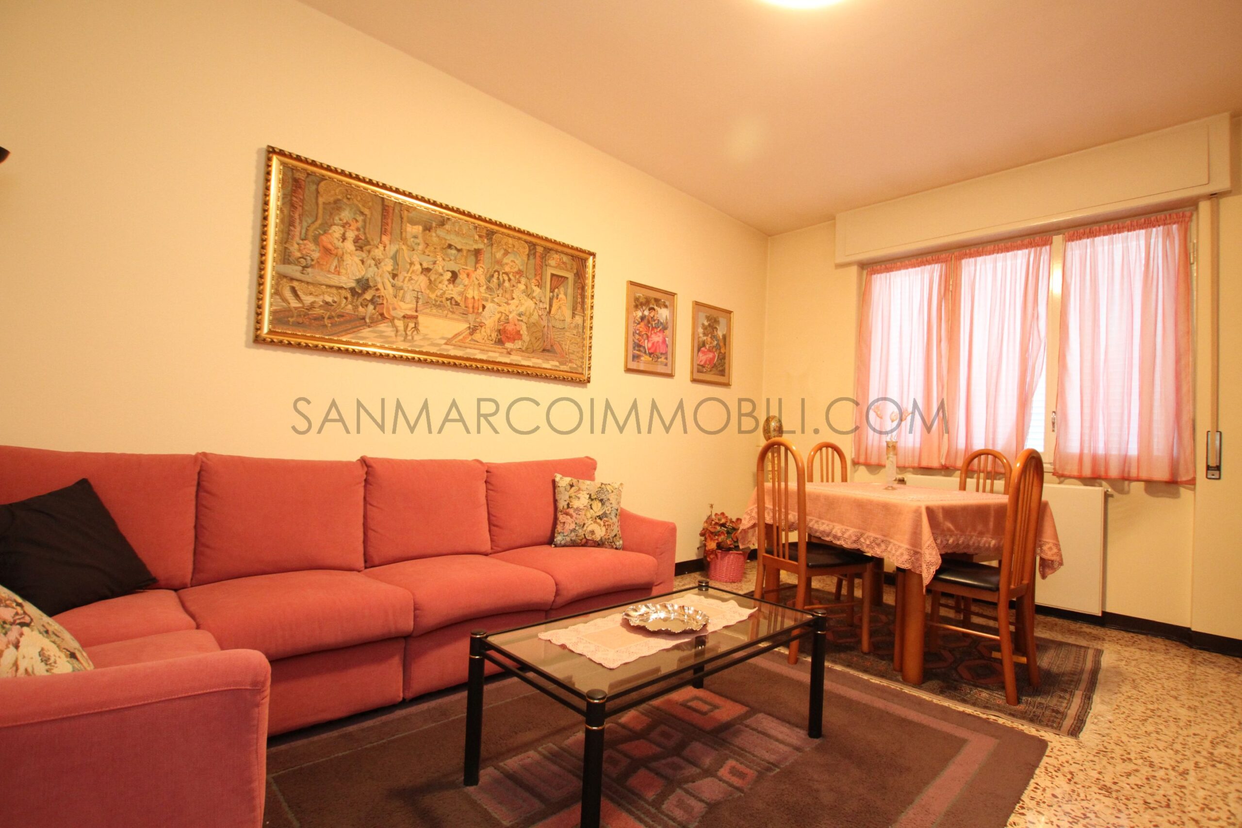 appartamento trilocale in vendita a Garlate sanmarco immobili Gar00306- soggiorno