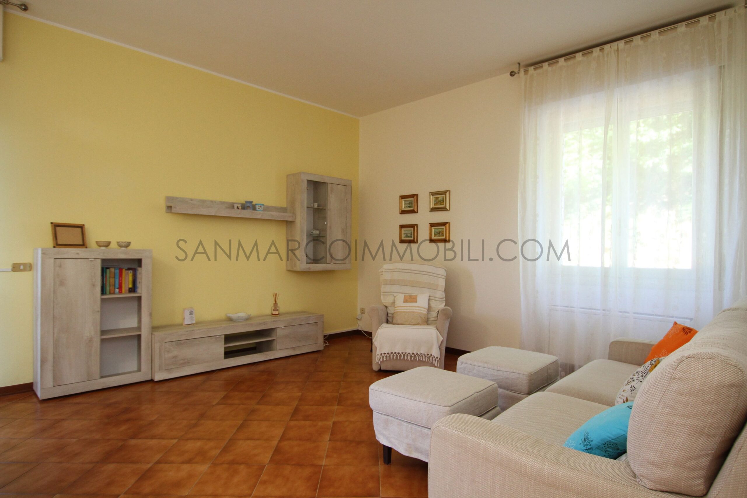 appartamento trilocale in vendita a Torre dè Busi sanmarco immobili Tor00126- soggiorno